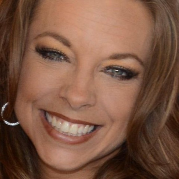 Meet your Posher, Larae - Picture 1 of 1